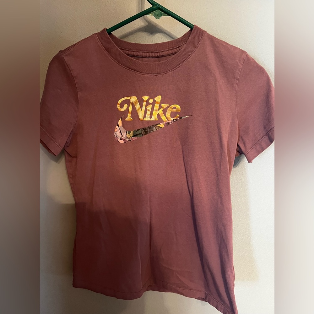 Nike Women’s Tee